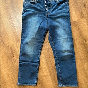 Levi’s Viral Wedgie Jean